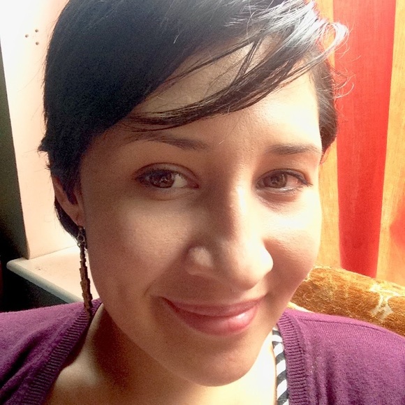 Meet Your Posher, Liz - Picture 3 of 3